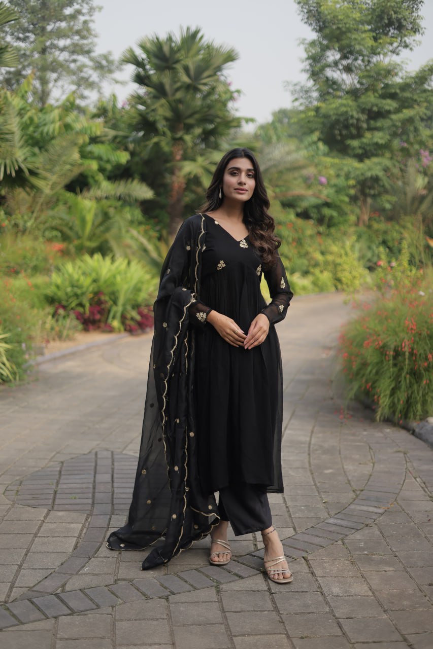 PREMIUM READYMADE ALIA BLACK CUT KURTI WITH PANT & DUPATTA SET 👜 🚀