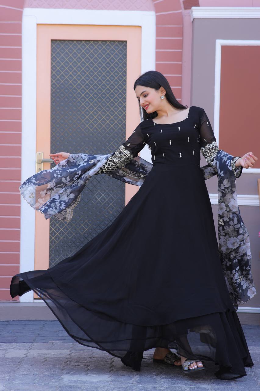 PREMIUM READYMADE BLACK GOWN-DUPATTA COLLECTIONS.💃🏻