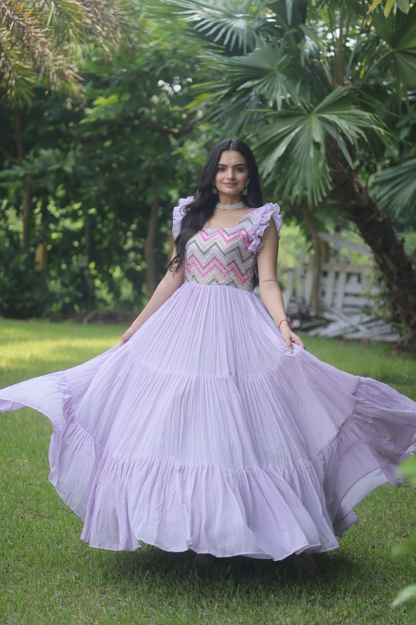 Luxurius Readymade Designer Lite-Purple Gown Collections.💃🏼 (Copy)