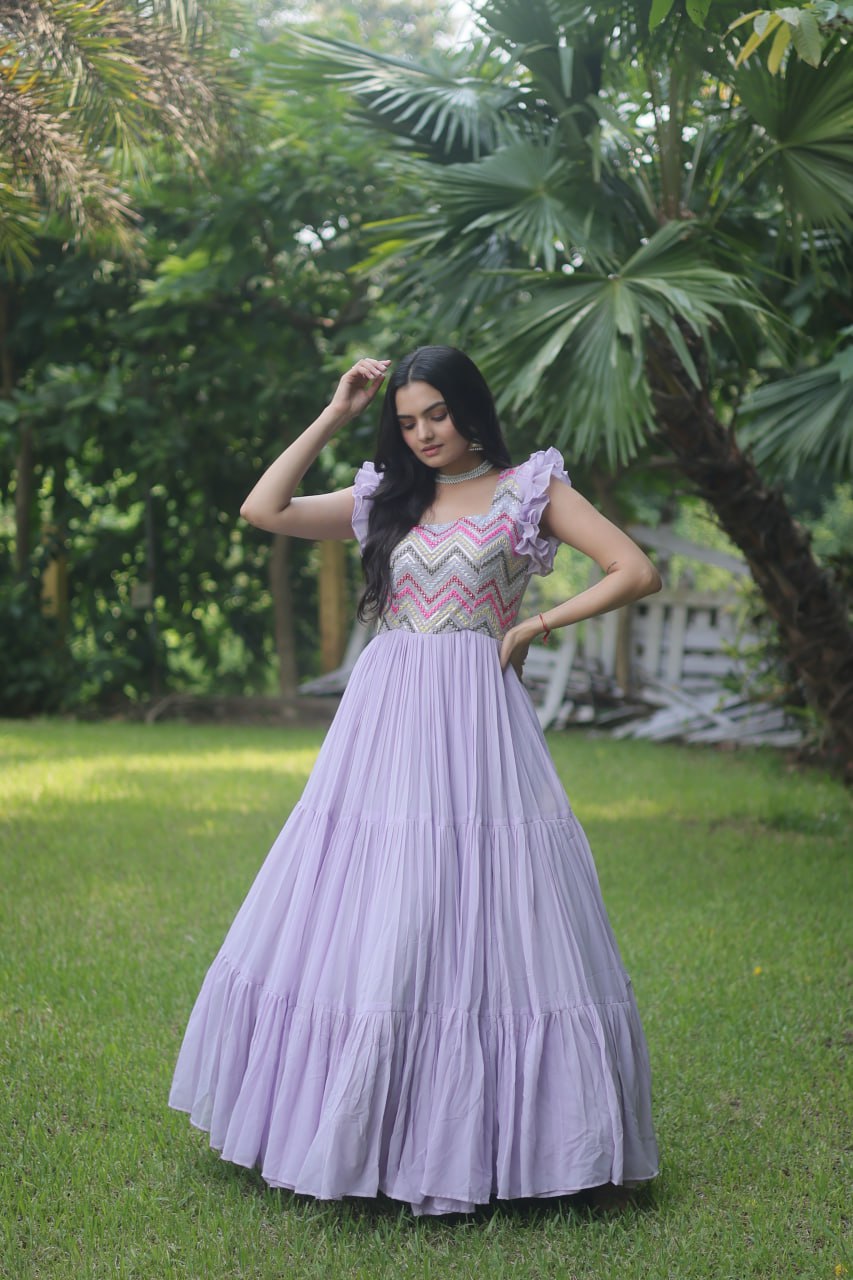 Luxurius Readymade Designer Lite-Purple Gown Collections.💃🏼 (Copy)