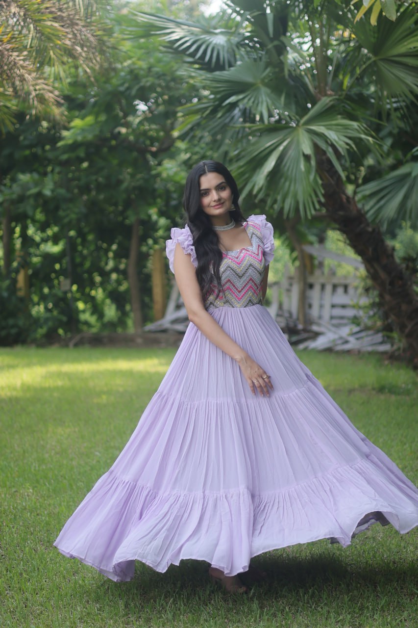 Luxurius Readymade Designer Lite-Purple Gown Collections.💃🏼 (Copy)