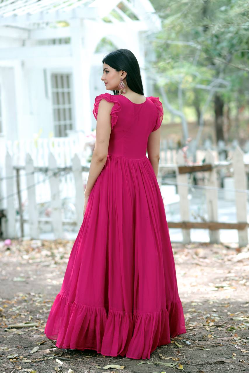 PREMIUM READYMADE DESIGNER PINK GOWN COLLECTIONS.💃🏻