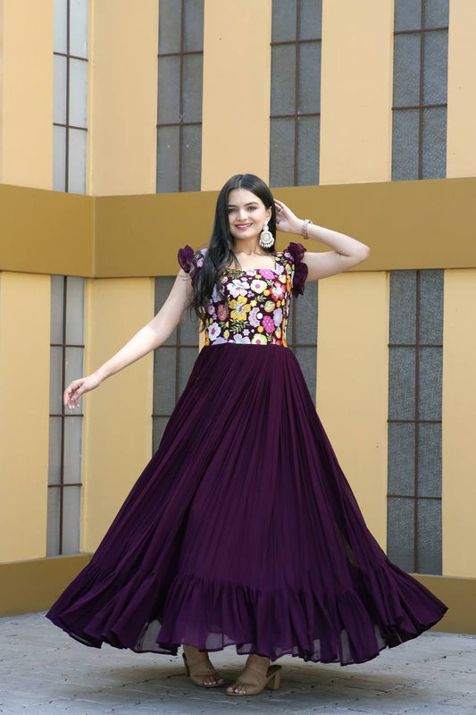 PREMIUM READYMADE DESIGNER PURPLE GOWN COLLECTIONS.💃🏻