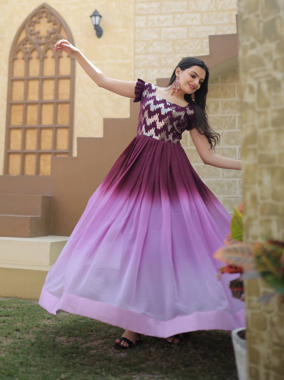 PREMIUM READYMADE DESIGNER PURPLE GOWN COLLECTIONS.💃🏻