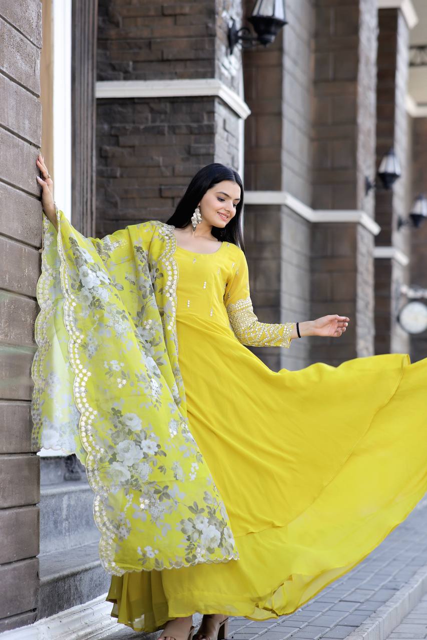 PREMIUM READYMADE YELLOW GOWN-DUPATTA COLLECTIONS.💃🏻