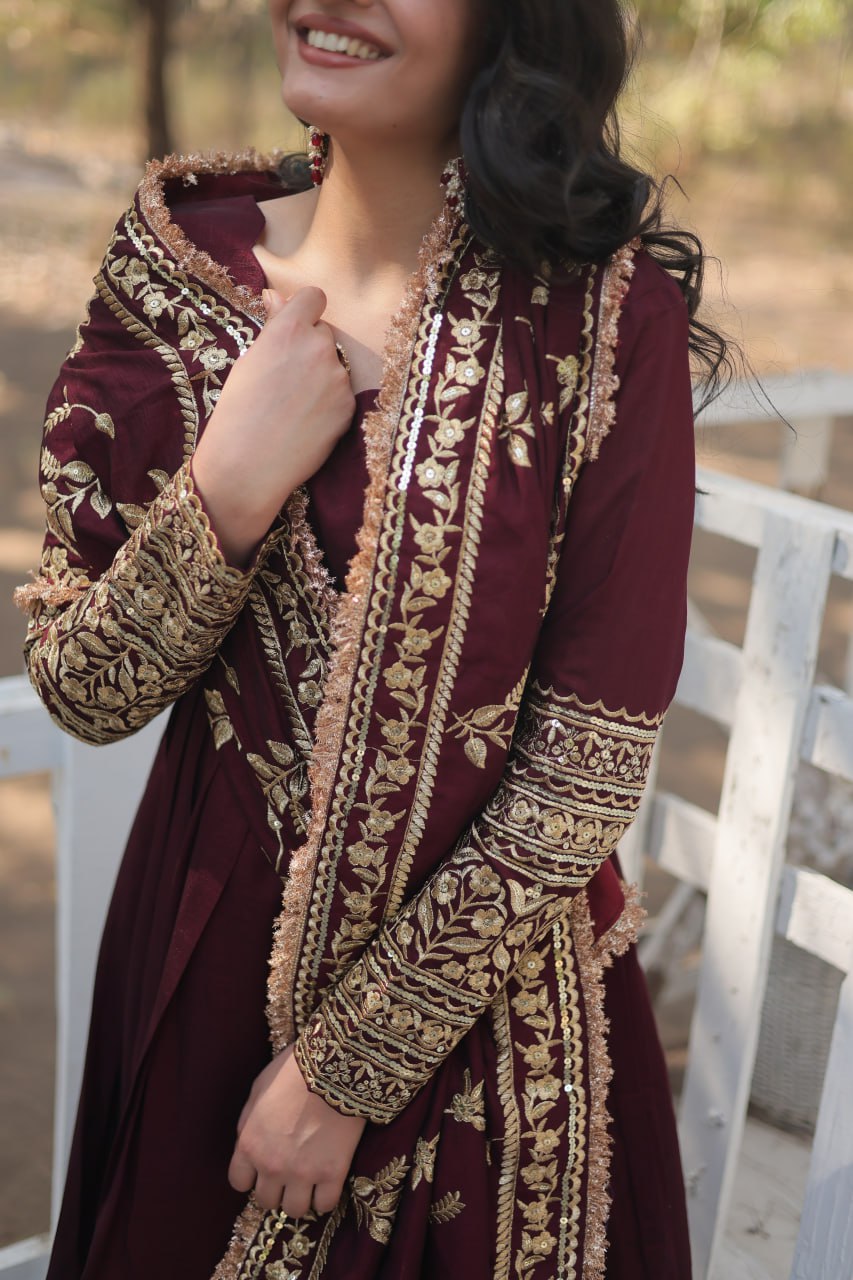 PREMIUM GOWN WITH DUPATTA PREMIUM FABRICS AND STUNNING SEQUINS WORK