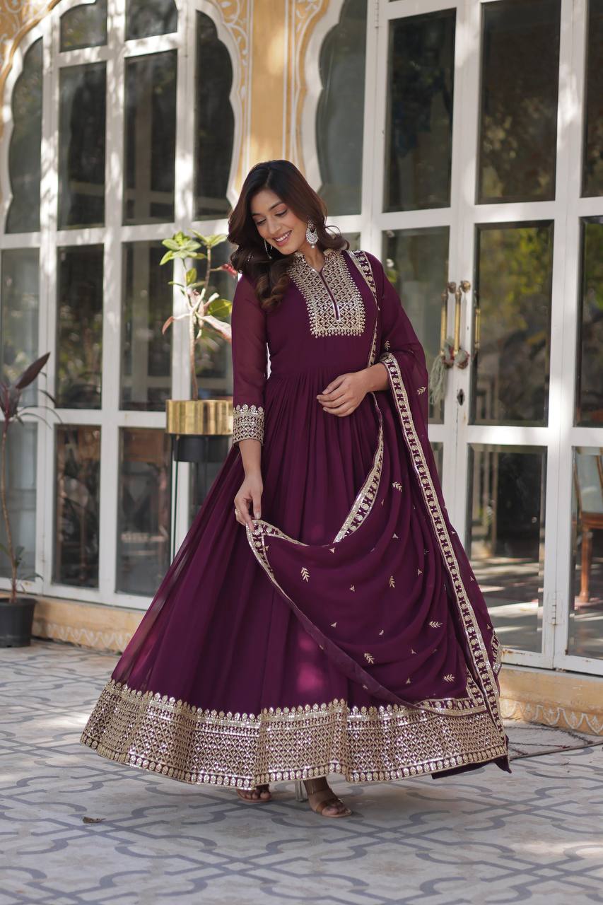 ✨ Enchanting Elegance Gown with Dupatta – A Glamorous Statement! ✨ PURPLE