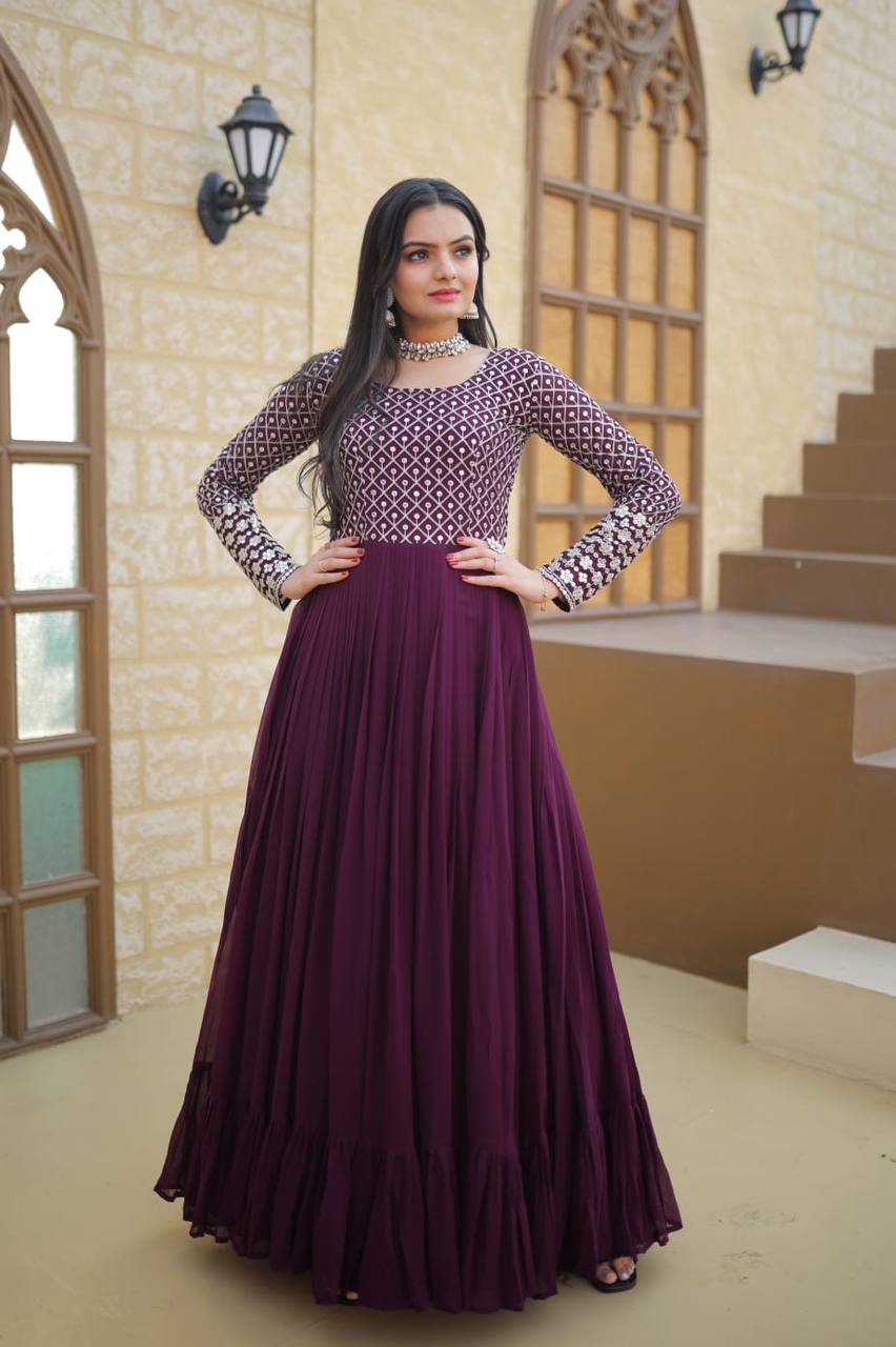 PREMIUM READYMADE PURPLE GOWN COLLECTIONS.💃🏻